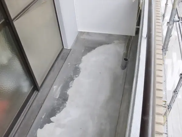 ベランダの窓サッシからの雨漏りが起きやすい理由と修繕方法(2)
